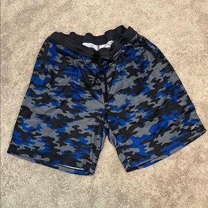 Size 3XL Reebok Blue, Gray and Black Camo Athletic Shorts 🩳